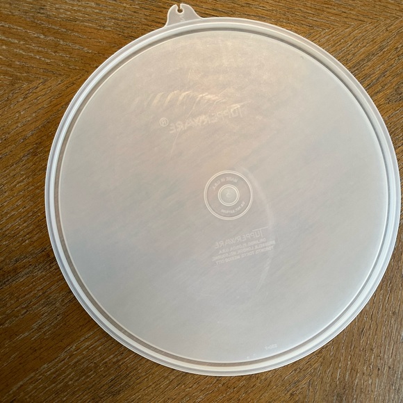 Excellent condition vintage Tupperware white with lid - Picture 4 of 5